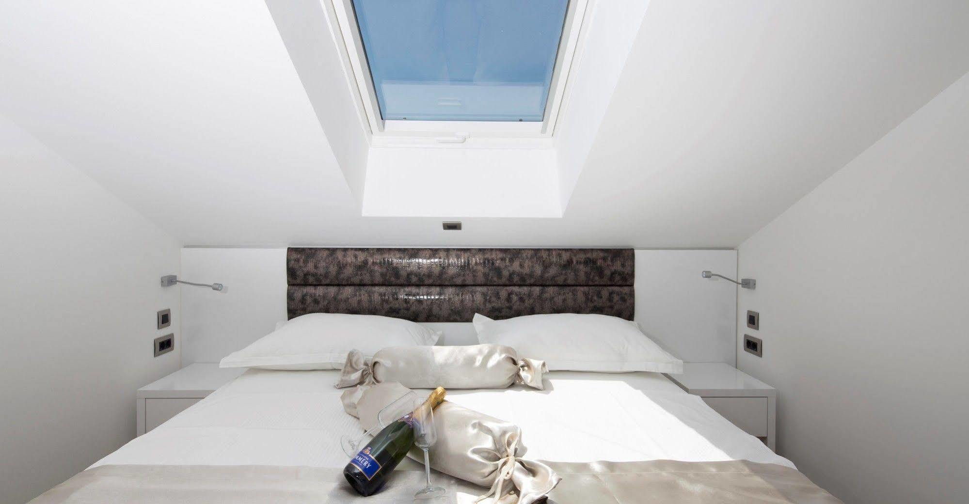Apartments The Seasons Residence 오미스 외부 사진